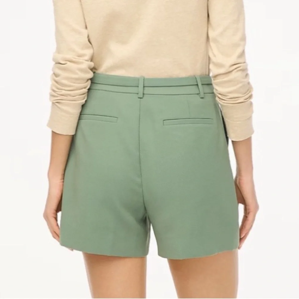 NWT J.Crew Belted Crepe Short in Topiary Size 4